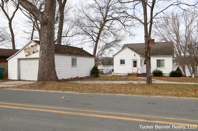 2378 Duff Road, Dalton Twp, MI 49457