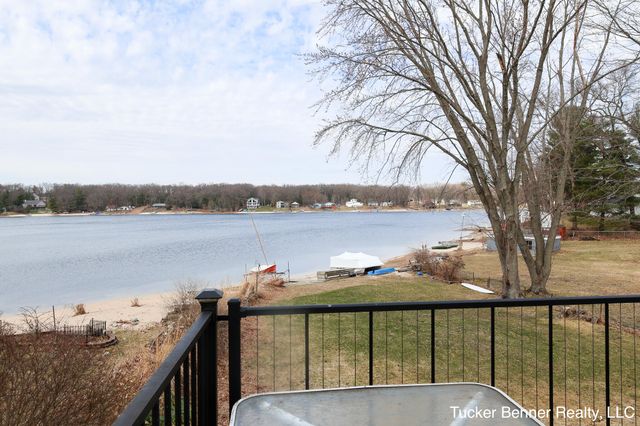 2378 Duff Road, Dalton Twp, MI 49457