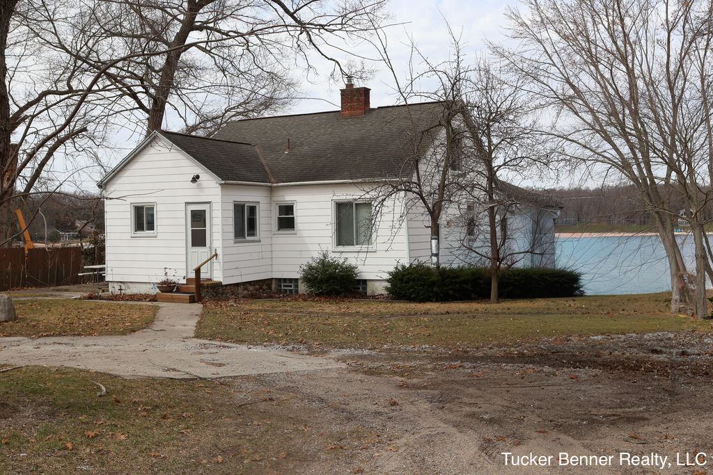 2378 Duff Road, Dalton Twp, MI 49457