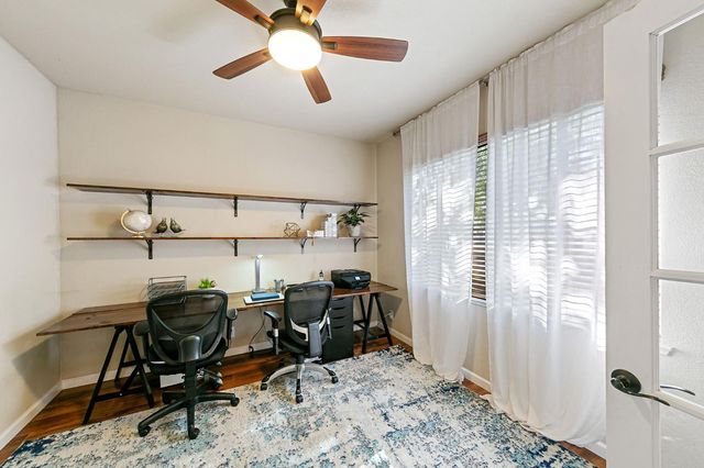 9331 Lakepoint Dr, Elk Grove, CA 95758