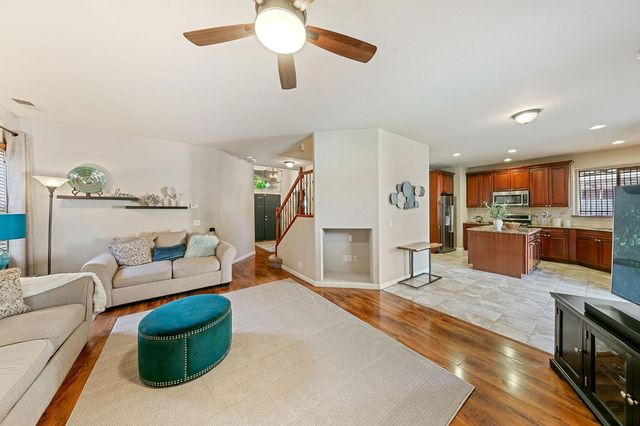 9331 Lakepoint Dr, Elk Grove, CA 95758