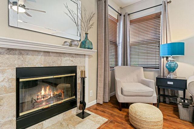 9331 Lakepoint Dr, Elk Grove, CA 95758