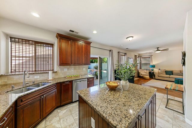 9331 Lakepoint Dr, Elk Grove, CA 95758