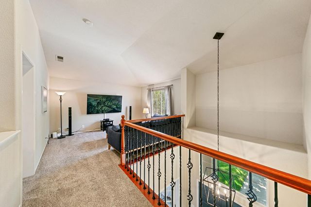 9331 Lakepoint Dr, Elk Grove, CA 95758