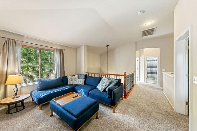 9331 Lakepoint Dr, Elk Grove, CA 95758