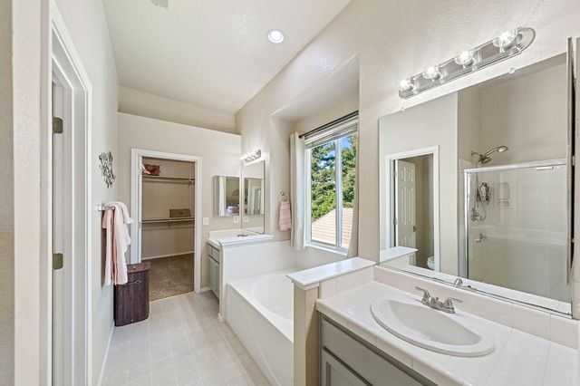 9331 Lakepoint Dr, Elk Grove, CA 95758