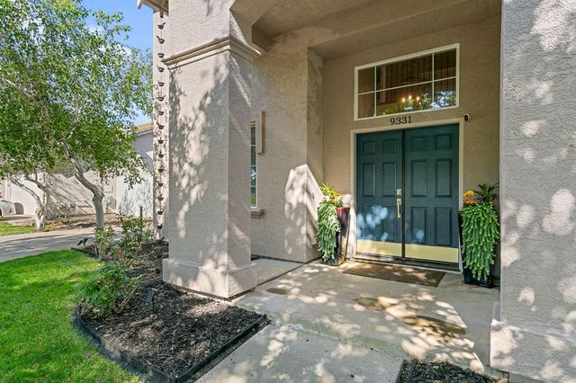 9331 Lakepoint Dr, Elk Grove, CA 95758