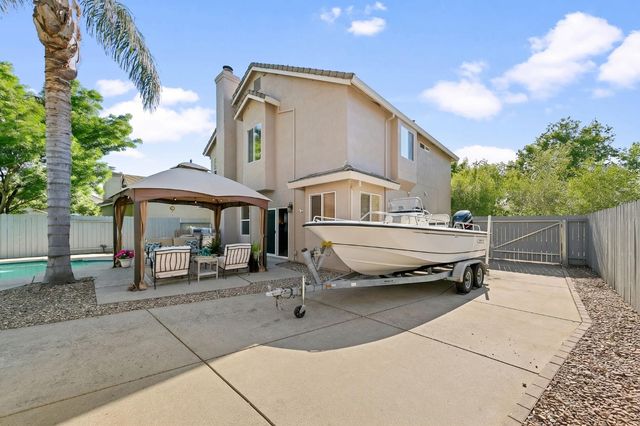 9331 Lakepoint Dr, Elk Grove, CA 95758