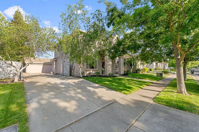 9331 Lakepoint Dr, Elk Grove, CA 95758