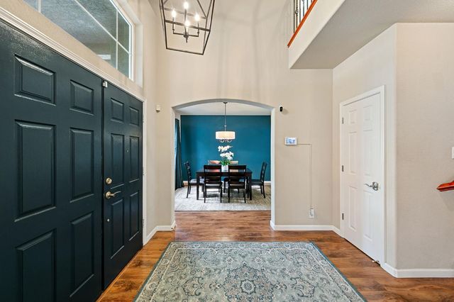 9331 Lakepoint Dr, Elk Grove, CA 95758