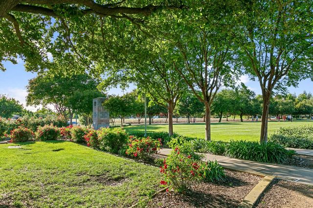 9331 Lakepoint Dr, Elk Grove, CA 95758