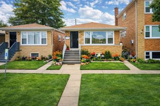 7416 W 63rd Place, Summit, IL 60501