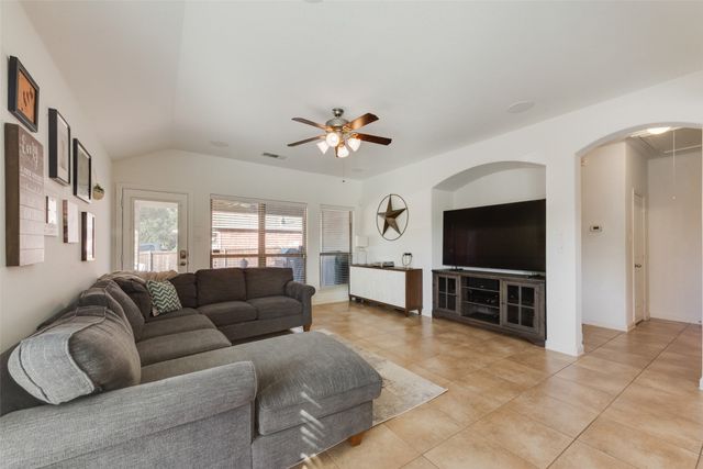 920 Partridge Drive, Aubrey, TX 76227