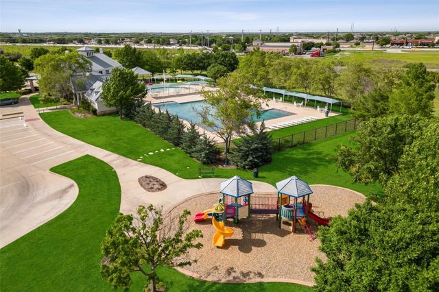 920 Partridge Drive, Aubrey, TX 76227
