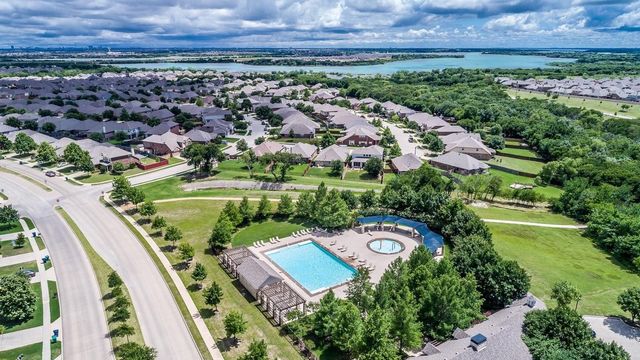 920 Partridge Drive, Aubrey, TX 76227