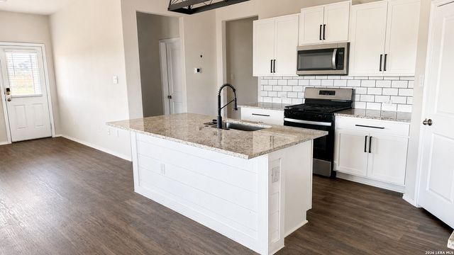 15623 Mint Patch, Von Ormy, TX 78073