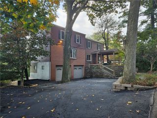 103 Sycamore Dr, Ross Twp, PA 15237