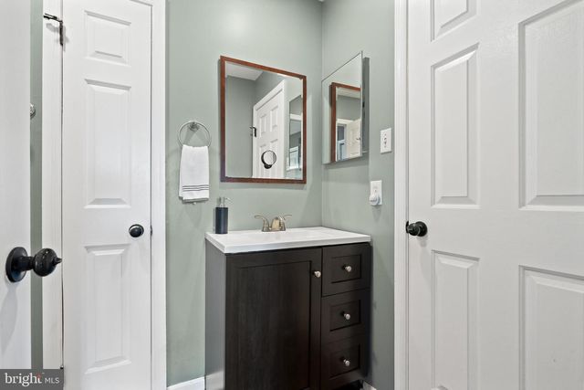 104 HOLLYTREE CT, Pottstown, PA 19464
