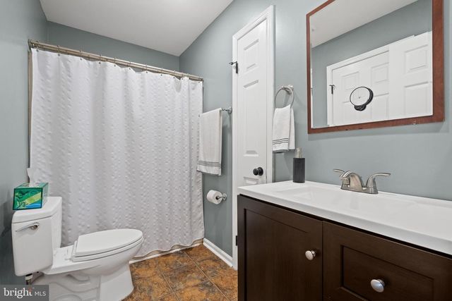 104 HOLLYTREE CT, Pottstown, PA 19464