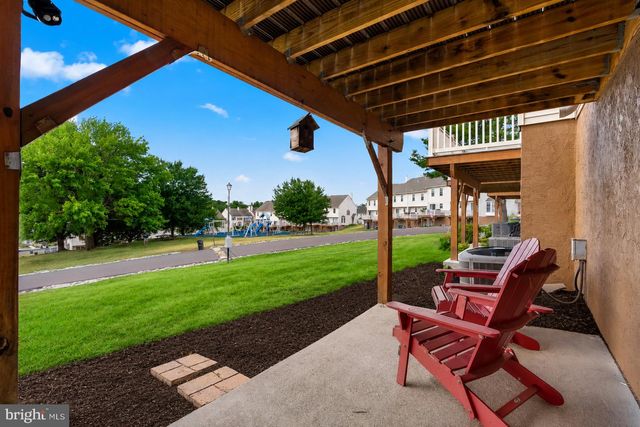 104 HOLLYTREE CT, Pottstown, PA 19464