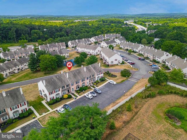 104 HOLLYTREE CT, Pottstown, PA 19464