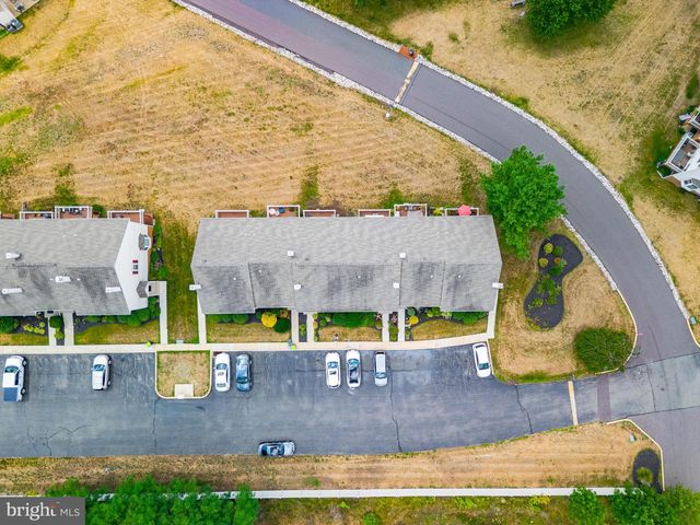 104 HOLLYTREE CT, Pottstown, PA 19464