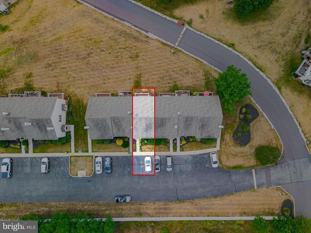 104 HOLLYTREE CT, Pottstown, PA 19464