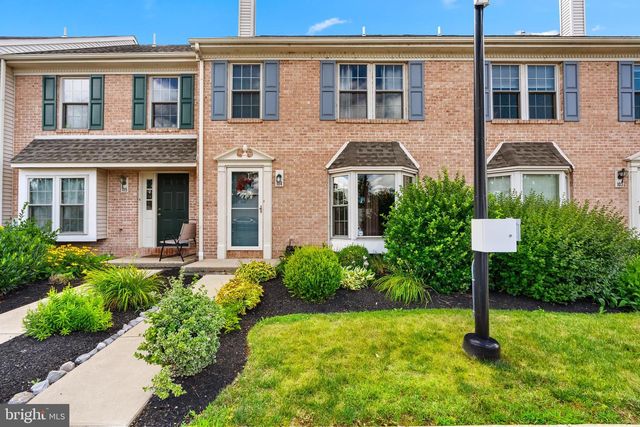 104 HOLLYTREE CT, Pottstown, PA 19464