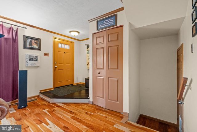 104 HOLLYTREE CT, Pottstown, PA 19464