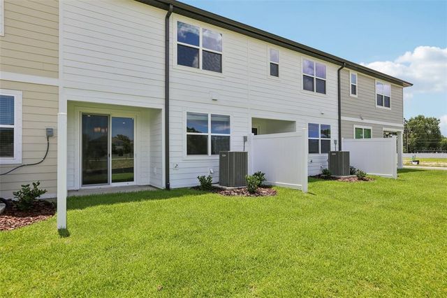 7681 DEER VALLEY CIRCLE, Tampa, FL 33635