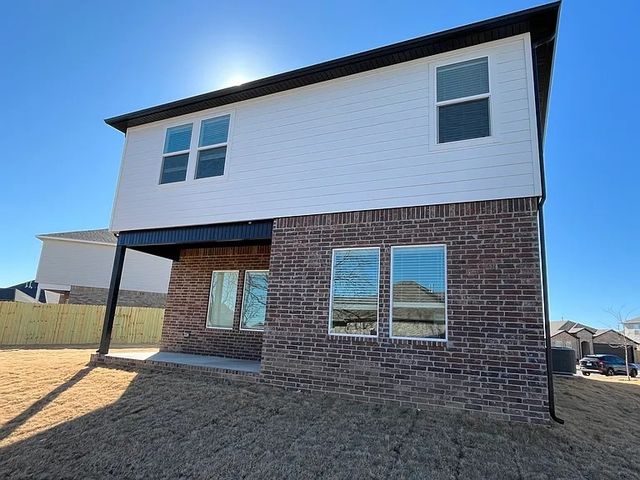 4640 W Aurora Street, Fayetteville, AR 72704