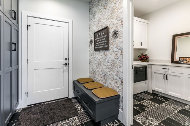 110 S HORIZON DR, Farmington, UT 84025