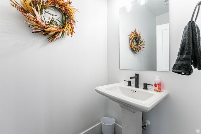 110 S HORIZON DR, Farmington, UT 84025