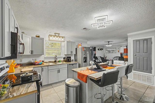 6150 Denver Ave, Pensacola, FL 32526