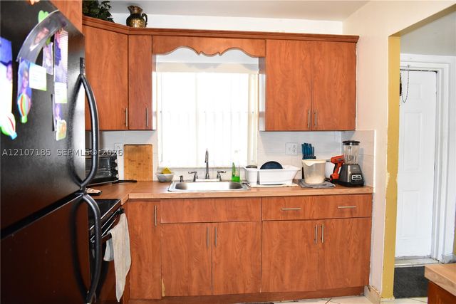 2751 N Pine Island Rd 101, Sunrise, FL 33322