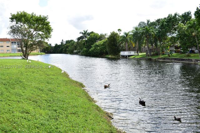 2751 N Pine Island Rd 101, Sunrise, FL 33322