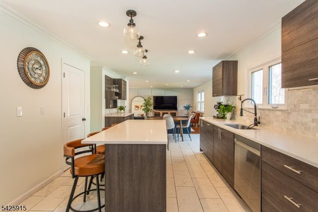 142 Crescent Rd, Florham Park Boro, NJ 07932