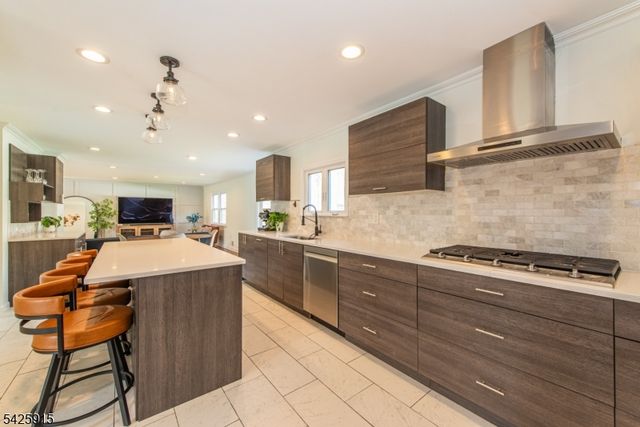 142 Crescent Rd, Florham Park Boro, NJ 07932