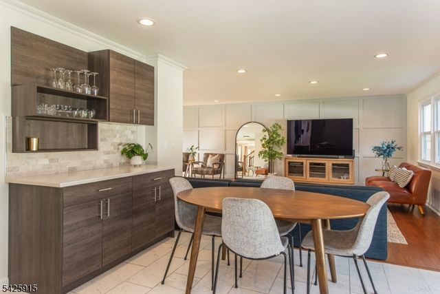 142 Crescent Rd, Florham Park Boro, NJ 07932