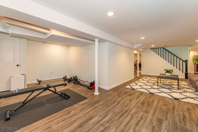 142 Crescent Rd, Florham Park Boro, NJ 07932