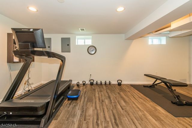 142 Crescent Rd, Florham Park Boro, NJ 07932