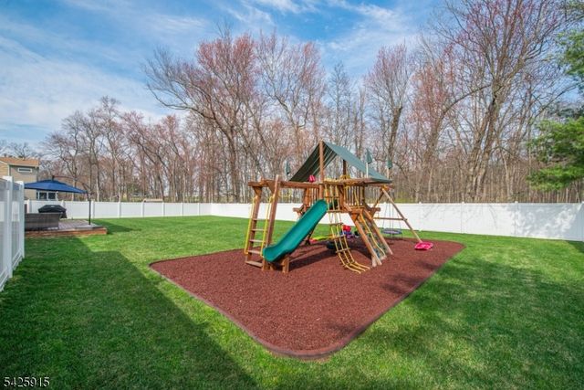 142 Crescent Rd, Florham Park Boro, NJ 07932