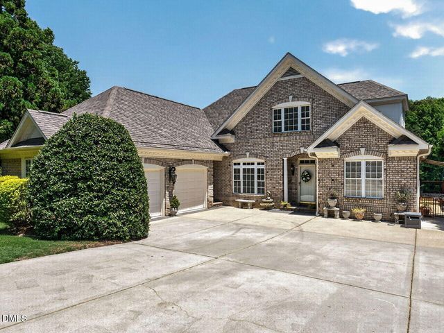139 Lake Point Drive, Clayton, NC 27527