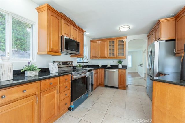 13757 Eisenhower, Poway, CA 92064