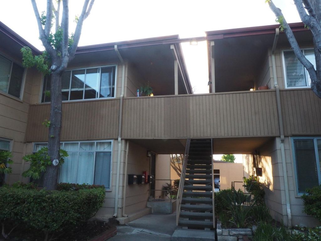 1555 Marina Court F, San Mateo, CA 94403