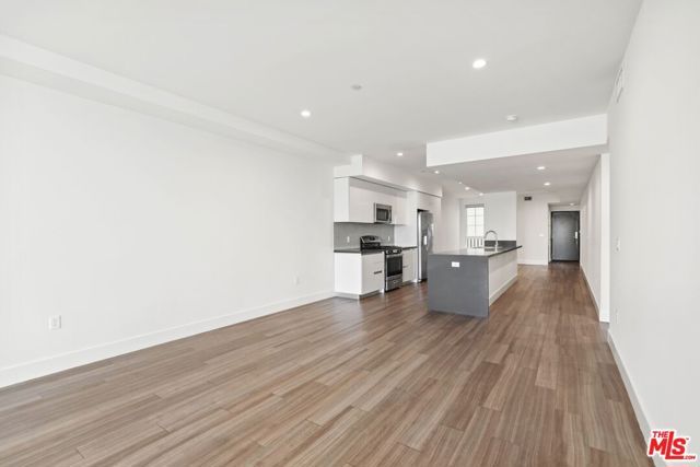 11847 Kiowa ph4, Los Angeles, CA 90049