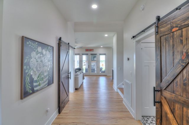 13 Lake Life Ct, Winchester, TN 37398