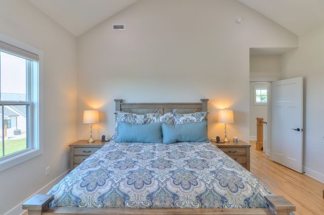 13 Lake Life Ct, Winchester, TN 37398