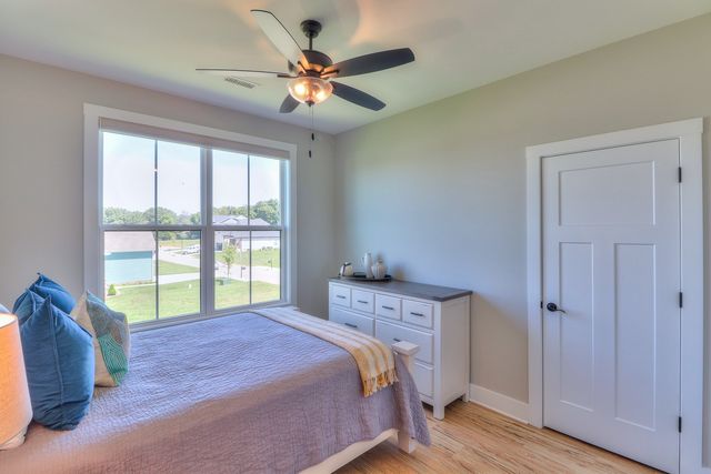 13 Lake Life Ct, Winchester, TN 37398