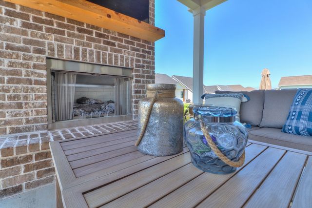 13 Lake Life Ct, Winchester, TN 37398